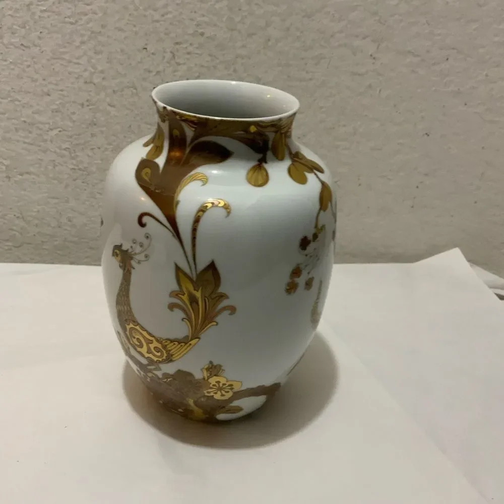 AK Kaiser White Gold Porcelain Serenade Vase from Ak Emperor, W. Germany, 1970s